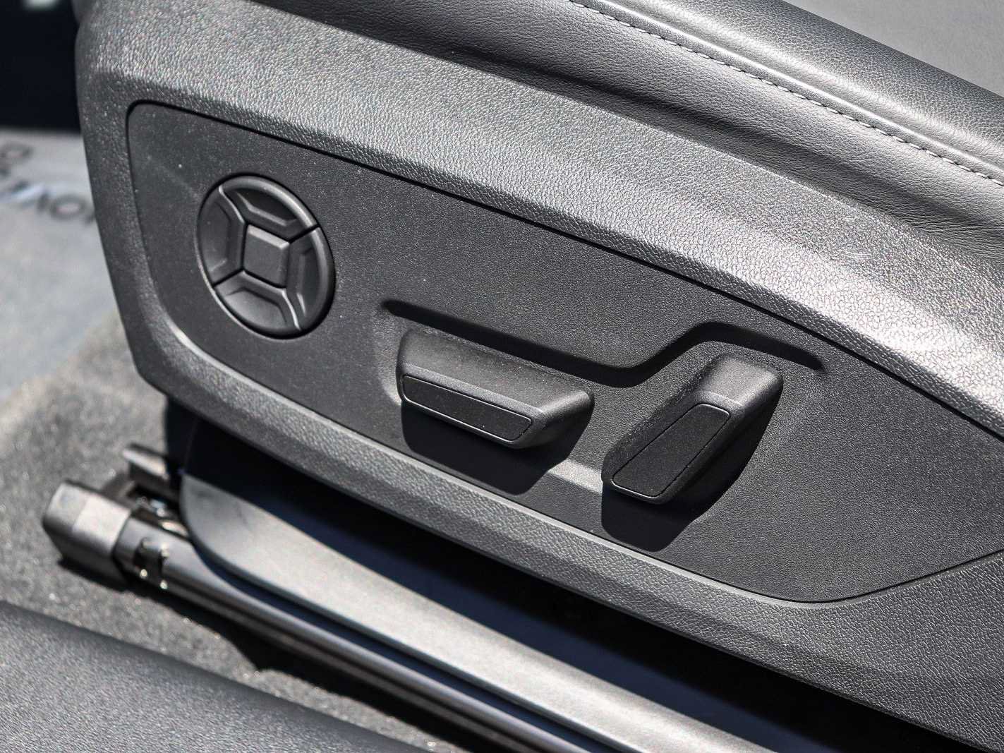 Certified 2025 Audi A6 e-tron Premium w/ Convenience Package RWD image 20