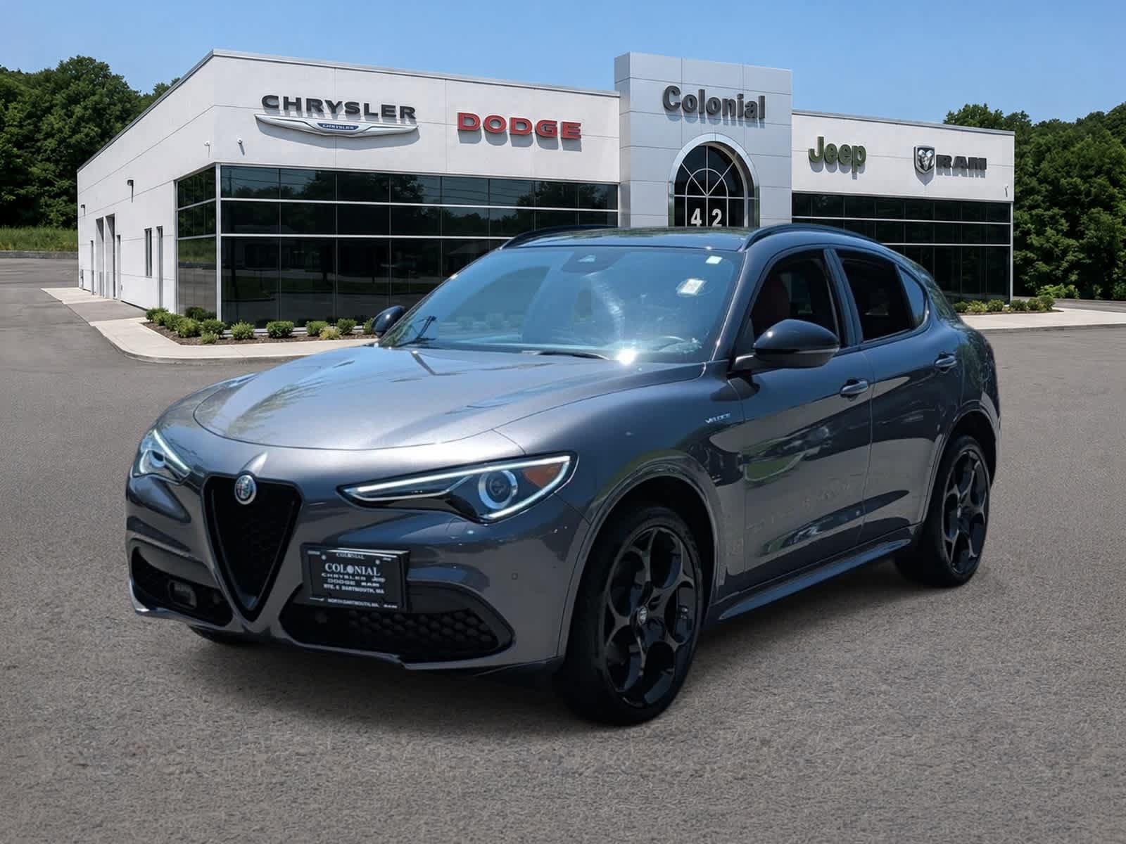 Used 2023 Alfa Romeo Stelvio Veloce AWD/4WD image 1