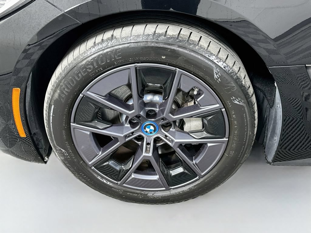 Certified 2023 BMW i4 eDrive35 w/ Premium Package RWD image 32
