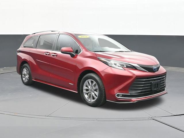 Used 2021 Toyota Sienna XLE image 21