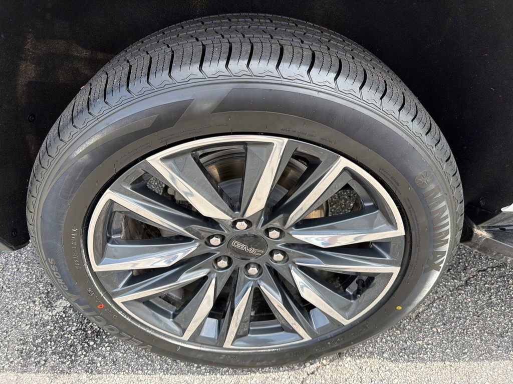 Used 2024 GMC Yukon Denali AWD/4WD image 17