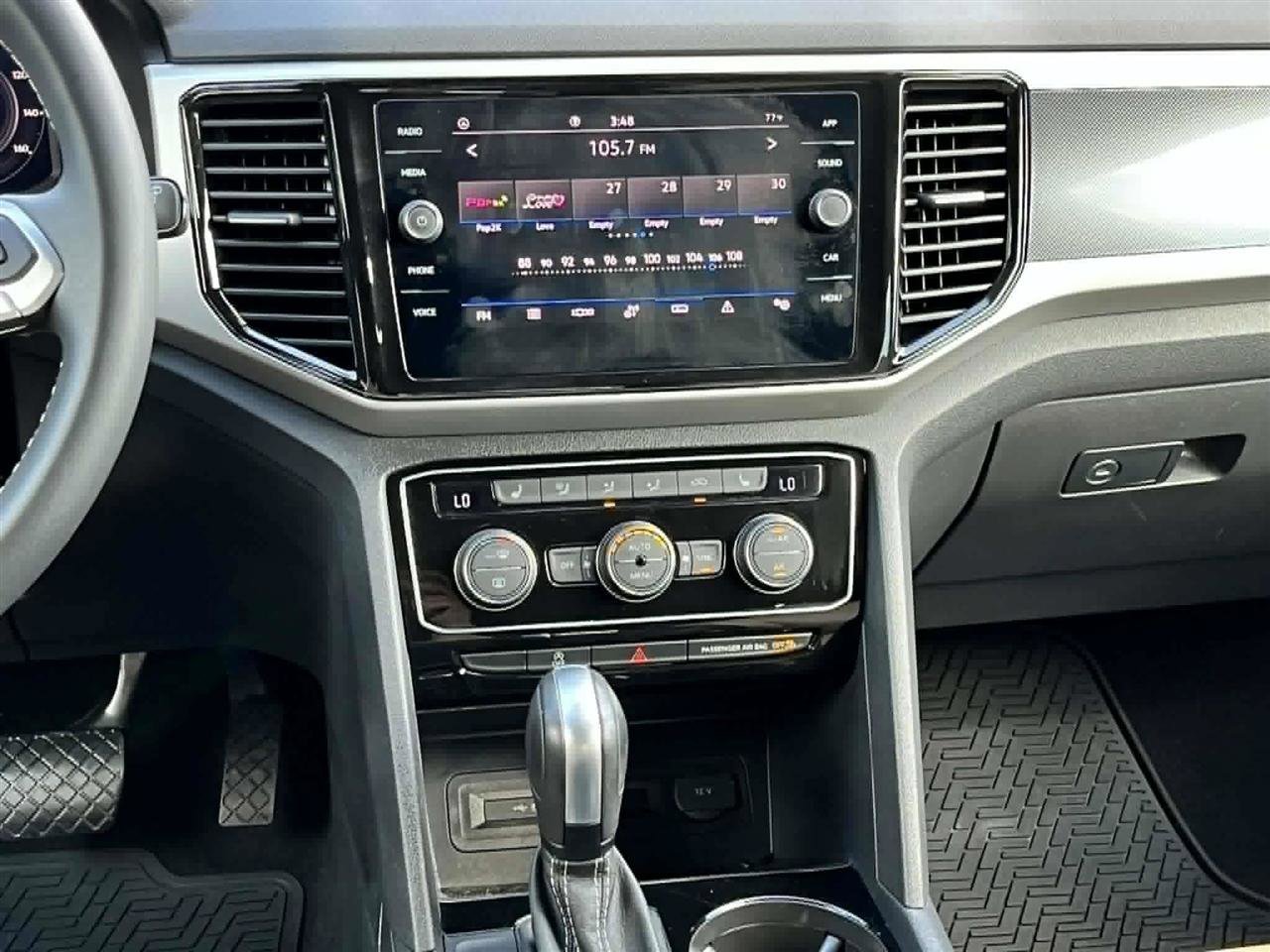 Used 2023 Volkswagen Atlas Cross Sport SE w/ Black Wheel Package FWD image 20