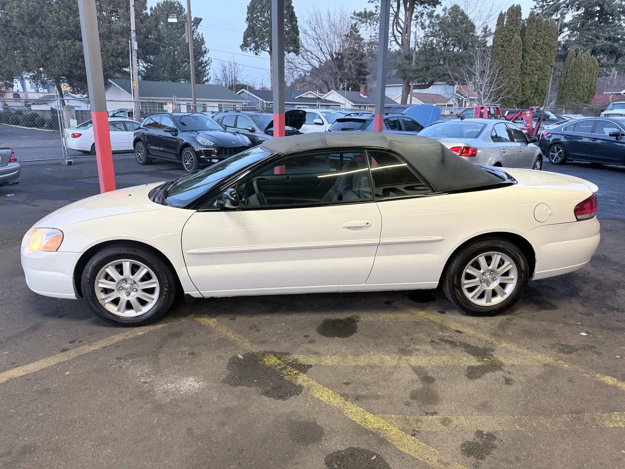 Used 2005 Chrysler Sebring GTC w/ Security Group image 4