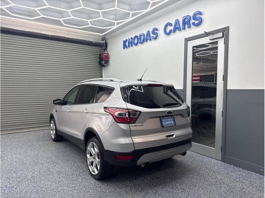 Used 2017 Ford Escape Titanium FWD image 3