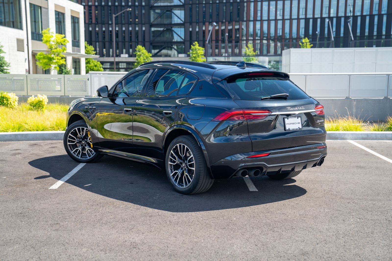 Used 2023 Maserati Grecale Modena AWD/4WD image 3