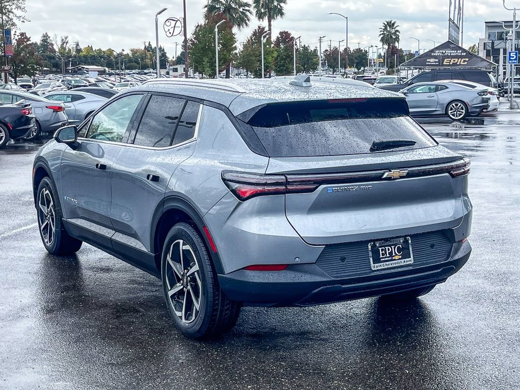 New 2026 Chevrolet Equinox EV LT image 2