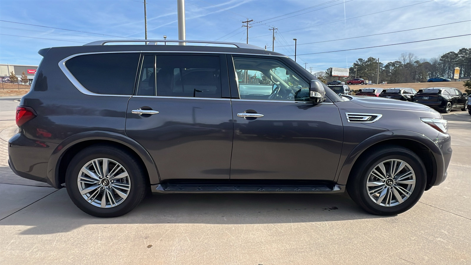 Used 2024 INFINITI QX80 Luxe image 7