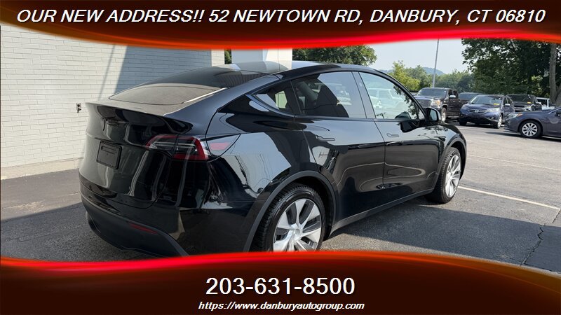 Used 2024 Tesla Model Y 2WD image 5