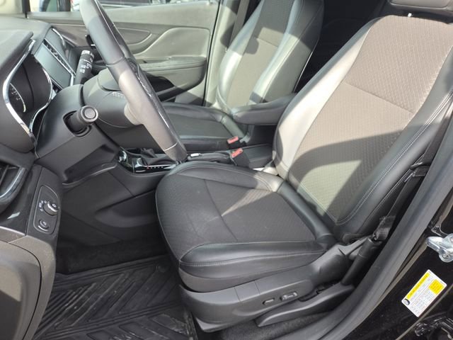 Used 2021 Buick Encore Preferred w/ Safety Package II image 26