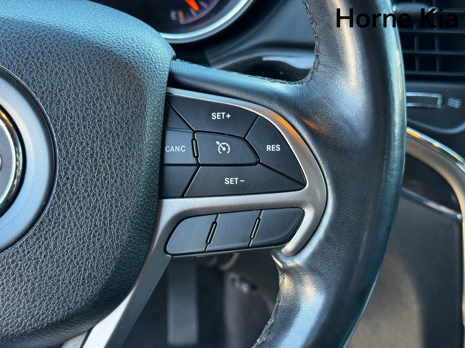 Used 2018 Jeep Grand Cherokee Overland image 19