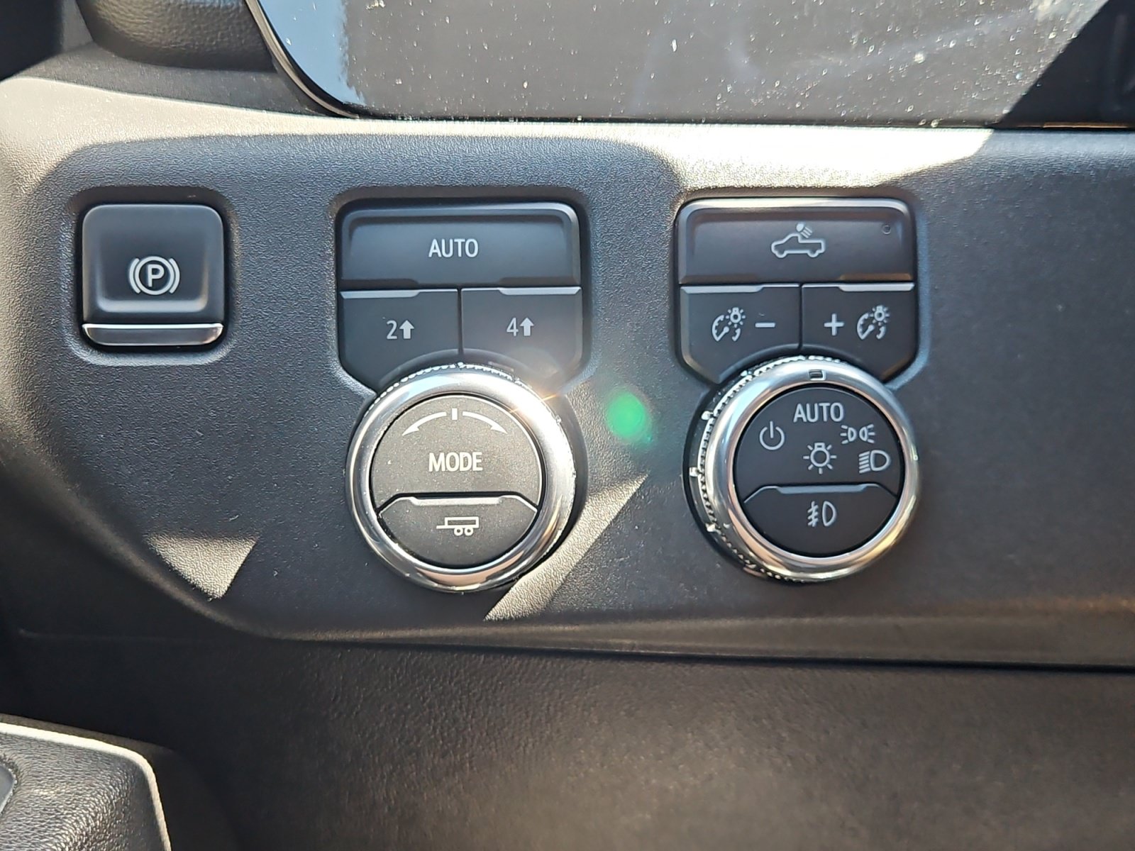 Used 2025 GMC Sierra 1500 Elevation AWD/4WD image 17