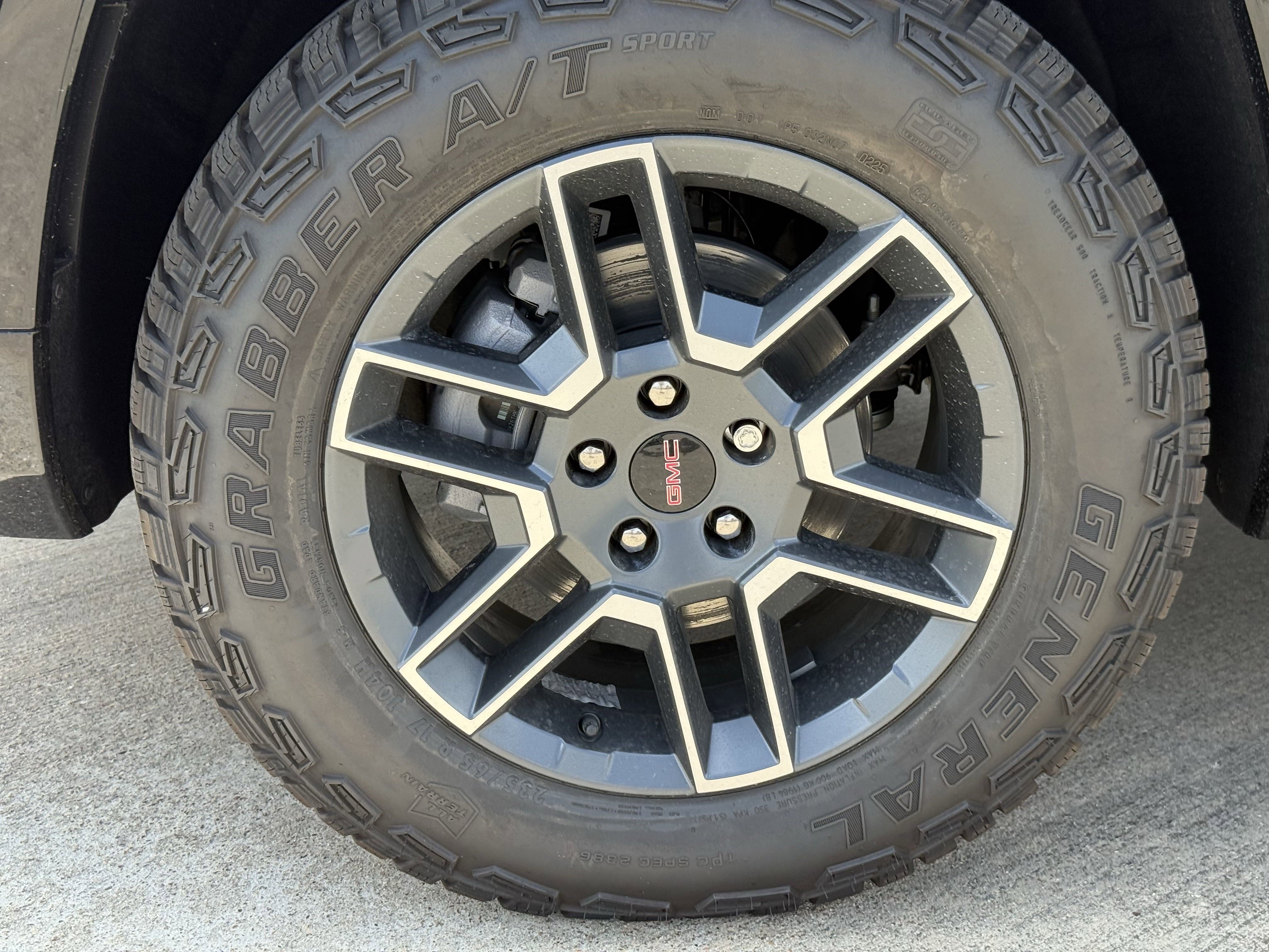 New 2026 GMC Terrain AT4 w/ Convenience Package III image 9