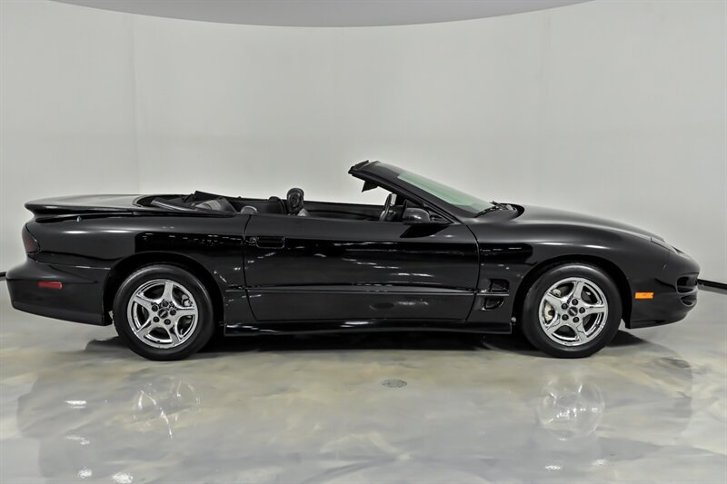 Used 2002 Pontiac Firebird Trans Am RWD image 11