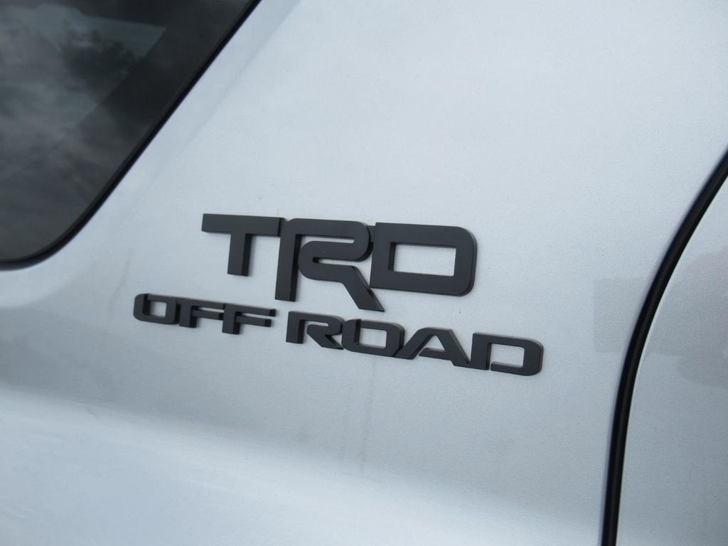 Used 2025 Toyota 4Runner TRD Off-Road AWD/4WD image 9