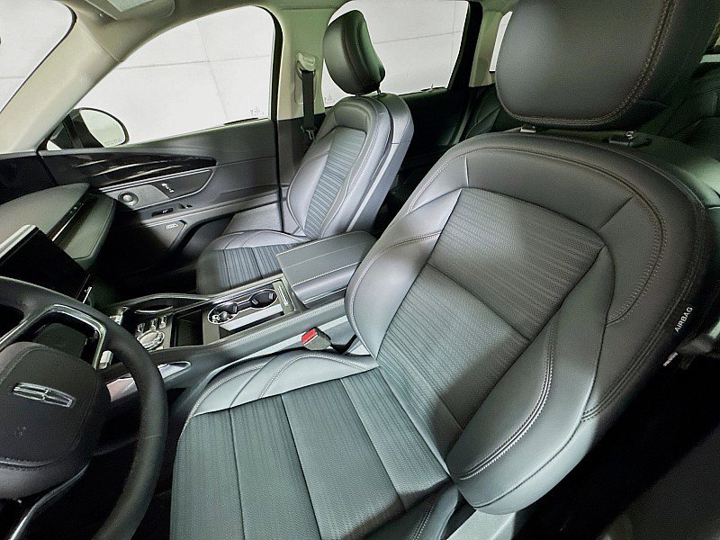 New 2026 Lincoln Nautilus Reserve w/ Jet Appearance Package image 11