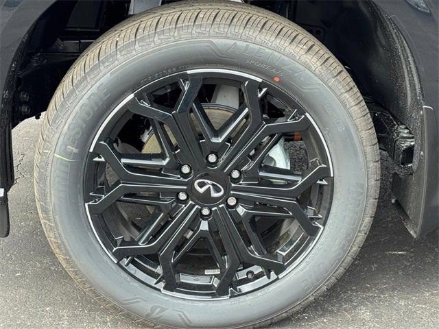 New 2026 INFINITI QX80 4WD image 10
