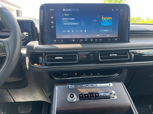 Used 2026 Lincoln Aviator Reserve AWD/4WD image 28