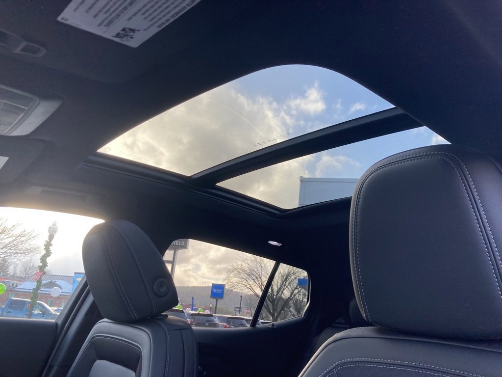 New 2026 Chevrolet Equinox EV LT image 10