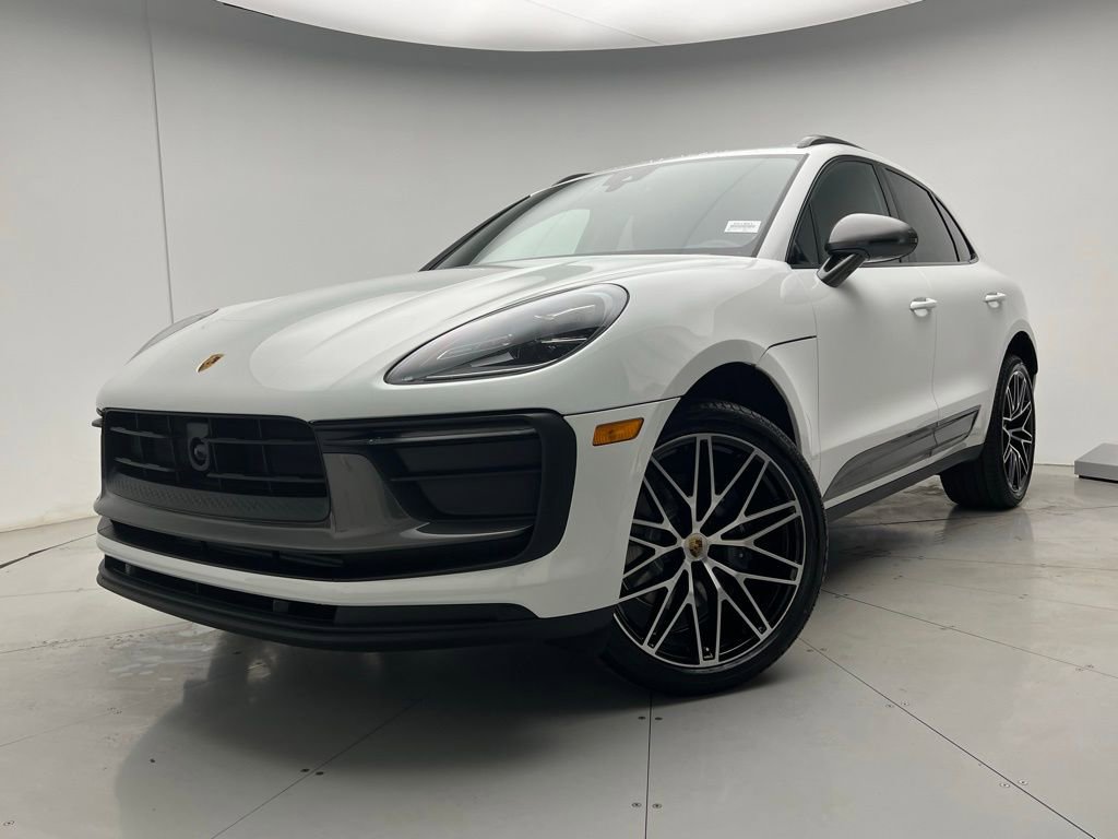 Used 2026 Porsche Macan image 1