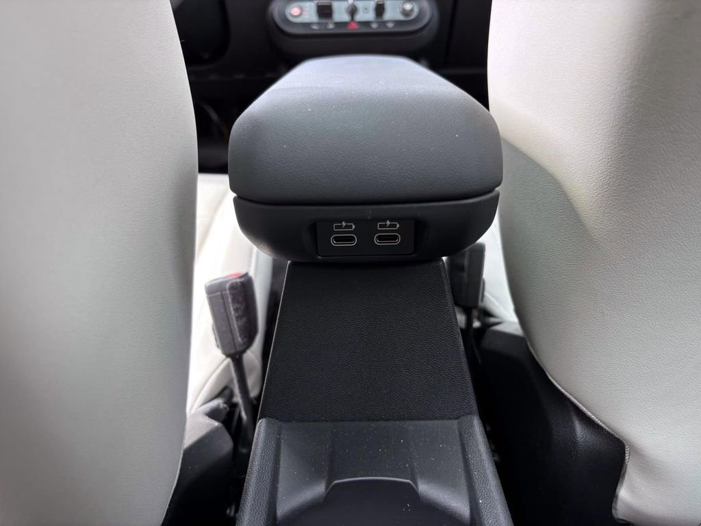 Certified 2025 MINI Cooper S image 33