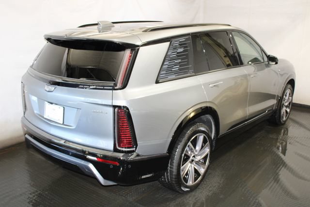 Certified 2026 Cadillac Vistiq Sport w/ LPO, Floor Liner Package AWD/4WD image 4
