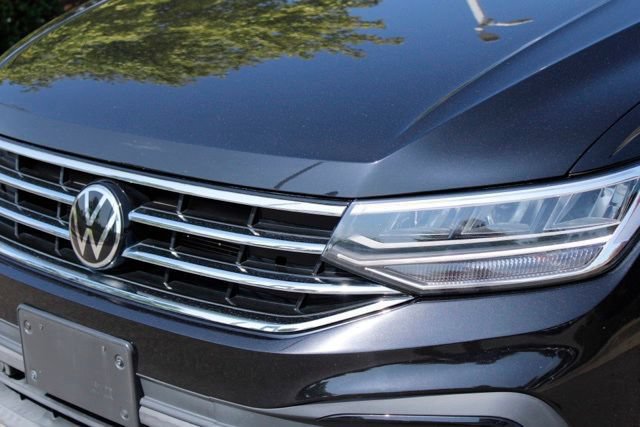 Used 2023 Volkswagen Tiguan SE AWD/4WD image 10
