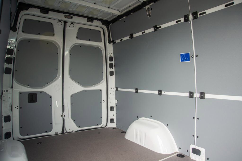 Used 2025 Mercedes-Benz Sprinter 2500 image 37