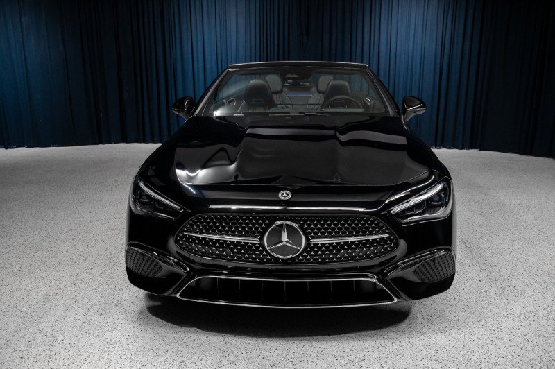 New 2026 Mercedes-Benz CLE 300 4MATIC Cabriolet image 3