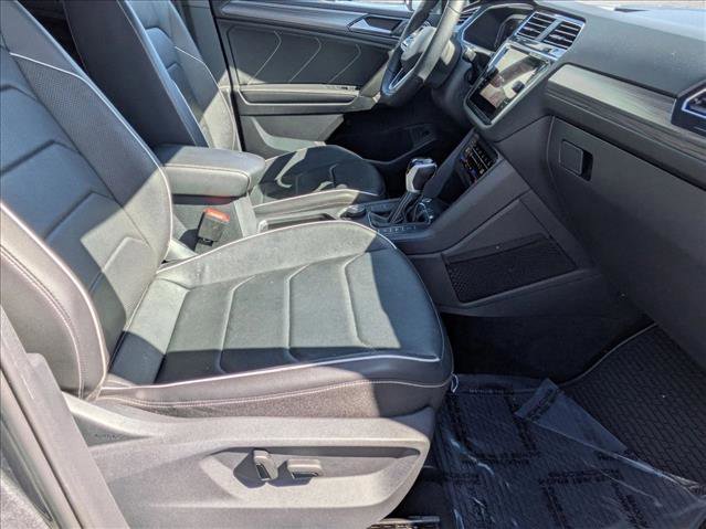 Used 2022 Volkswagen Tiguan SEL R-Line image 21