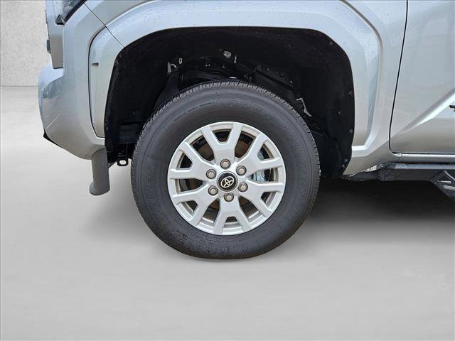 Used 2025 Toyota Tacoma SR5 AWD/4WD image 21