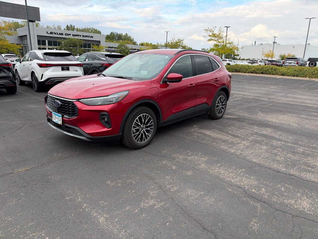 Used 2023 Ford Escape SE w/ PHEV Premium Package FWD image 4