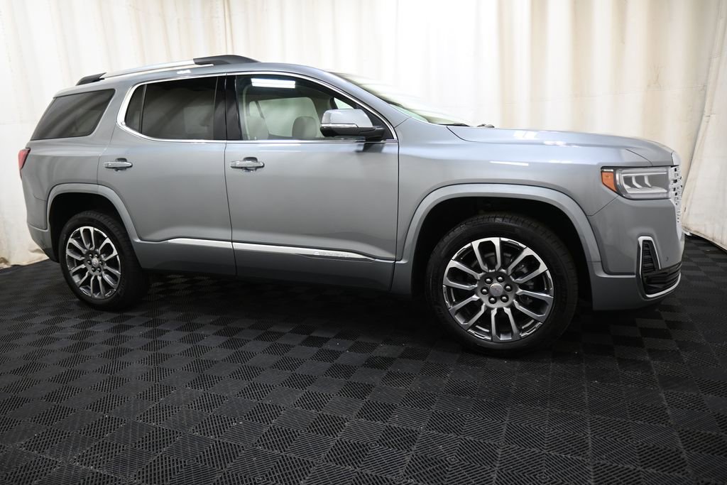 Used 2023 GMC Acadia Denali w/ Denali Technology Package image 17