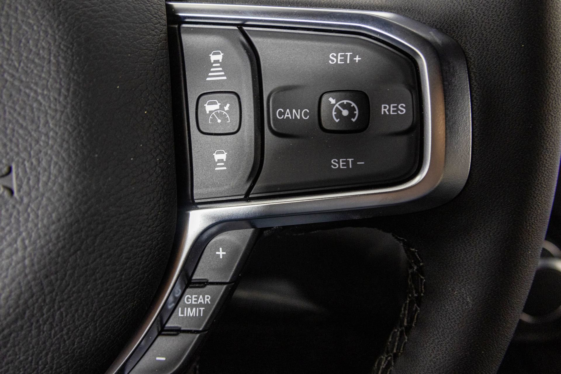 New 2026 RAM 1500 4x4 Crew Cab image 29