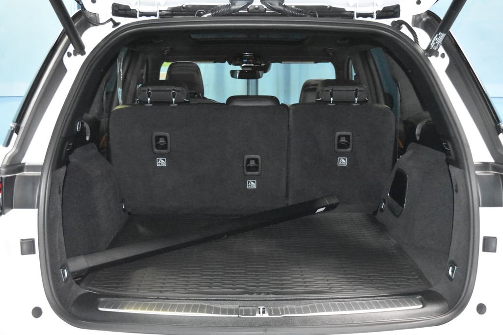 Used 2025 Jeep Grand Cherokee Summit AWD/4WD image 28