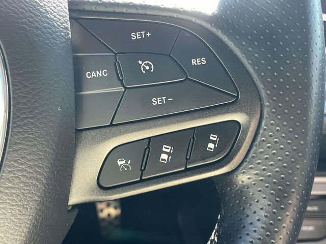 Used 2023 Dodge Challenger SXT w/ Plus Package RWD image 28