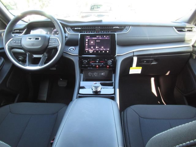 New 2026 Jeep Grand Cherokee Laredo X RWD image 12