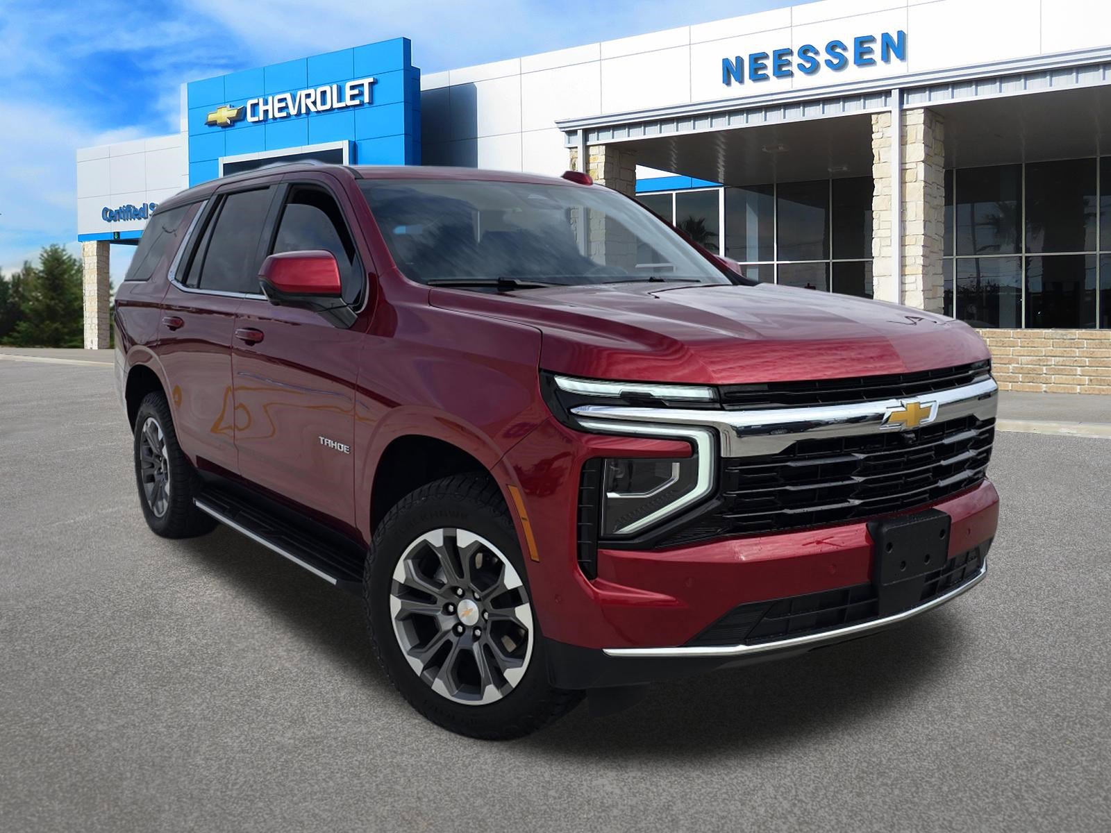 Used 2025 Chevrolet Tahoe LS image 1