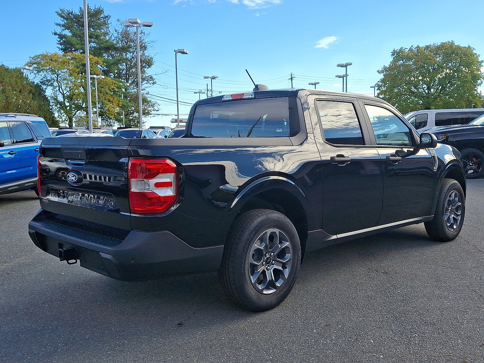 New 2025 Ford Maverick XLT image 14