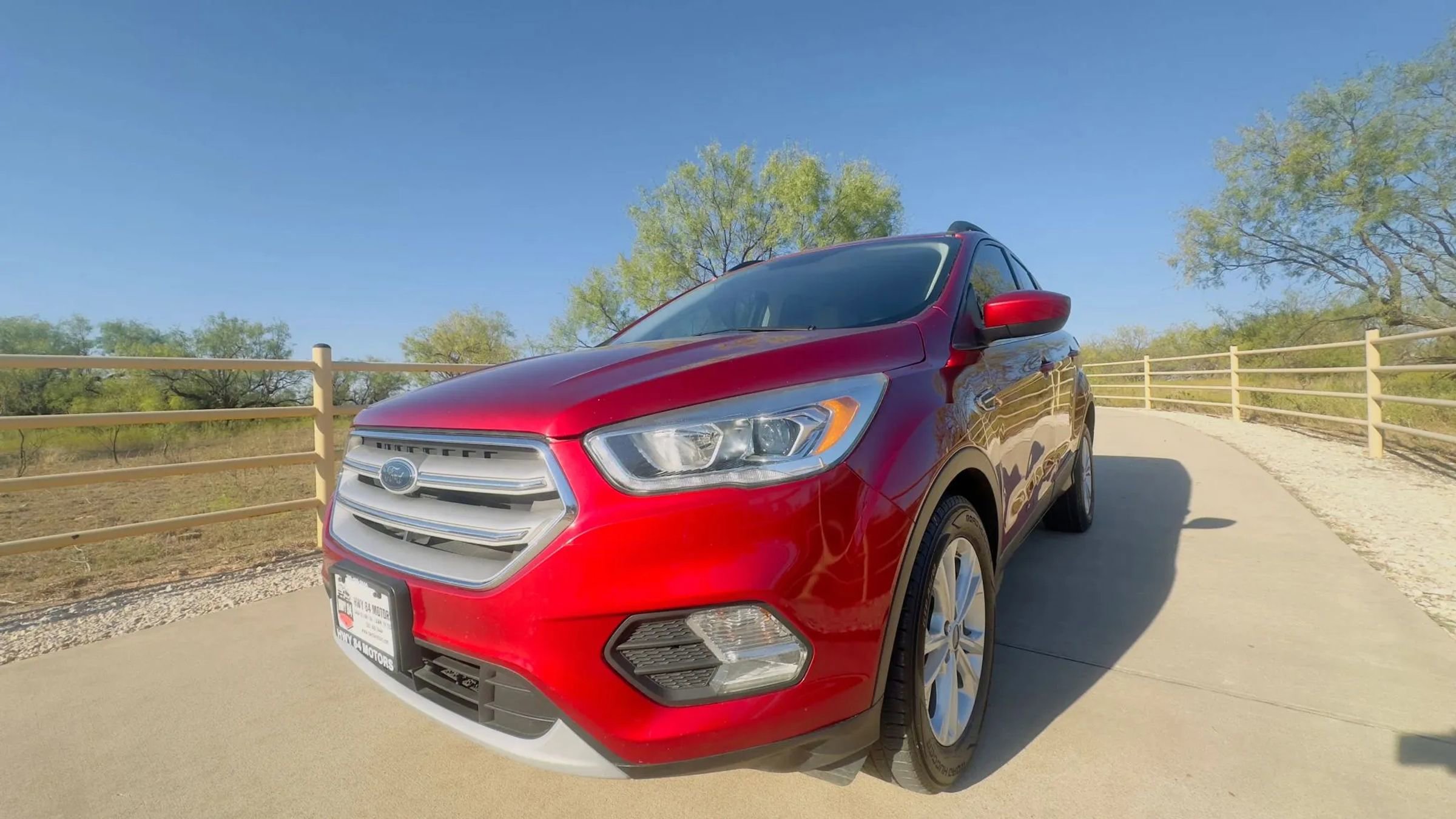 Used 2019 Ford Escape SEL FWD image 3