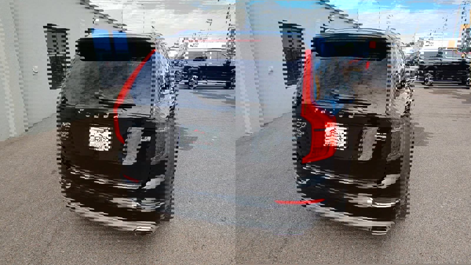 Used 2019 Volvo XC90 T8 Inscription w/ Luxury Package image 7