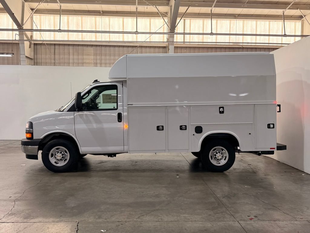 New 2025 Chevrolet Express 3500 w/ Power Convenience Package RWD image 15