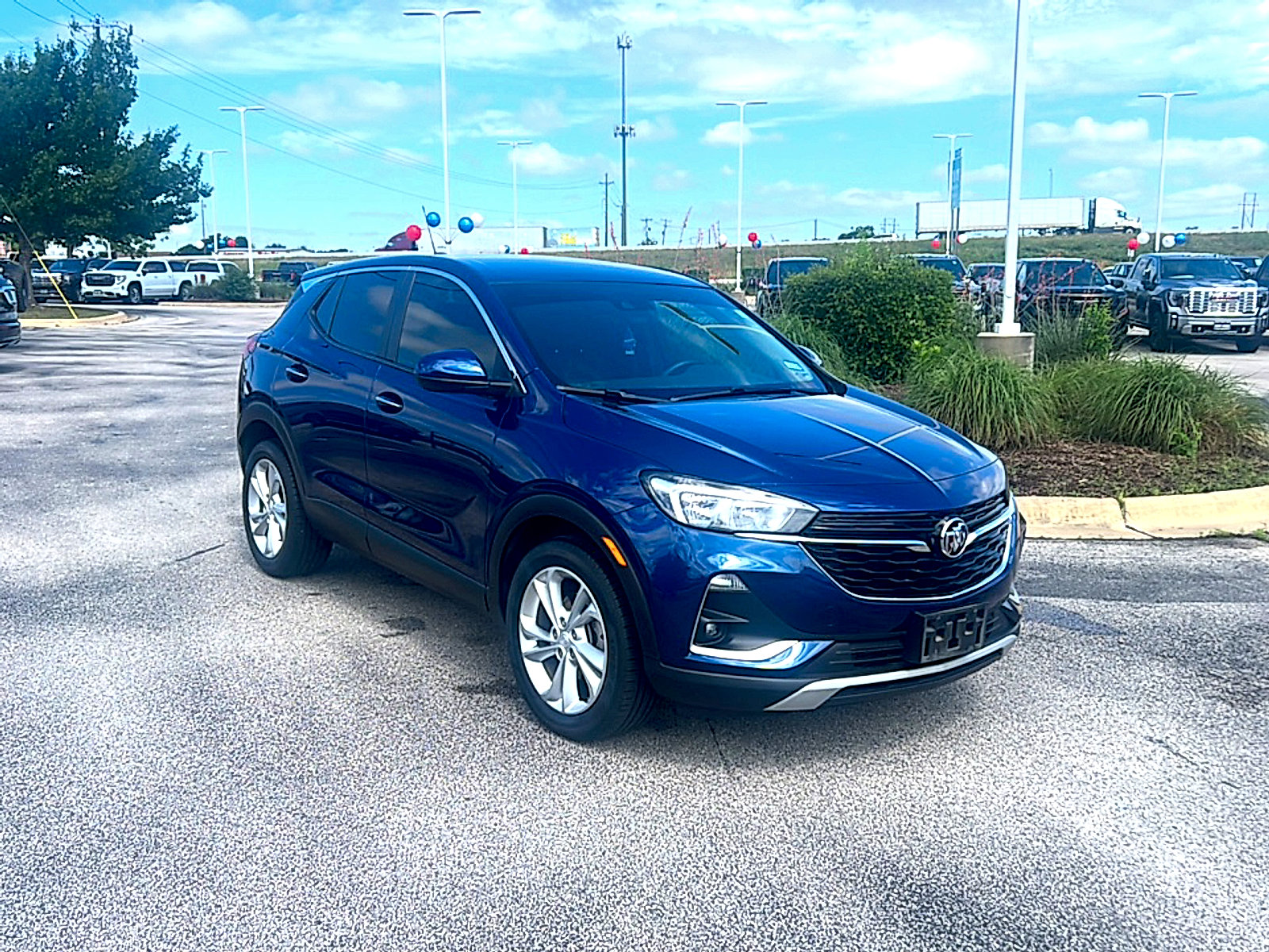 Used 2023 Buick Encore GX Preferred w/ Cold Weather Comfort Package FWD image 4