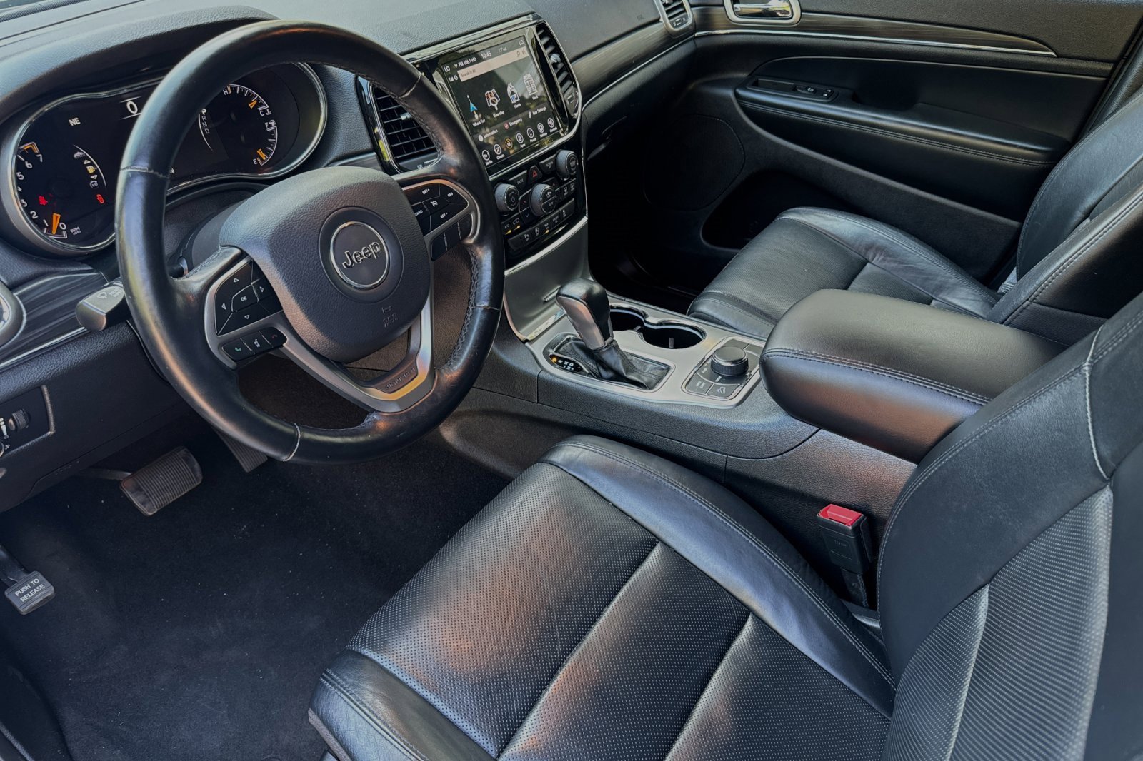 Certified 2021 Jeep Grand Cherokee Limited w/ Luxury Group II image 10