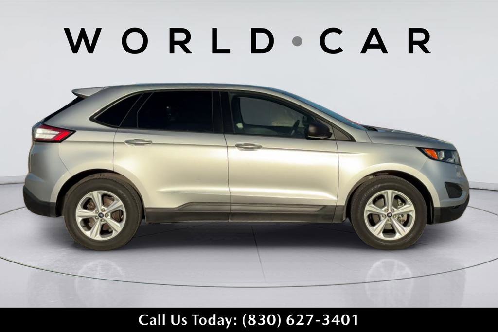 Used 2018 Ford Edge SE image 2