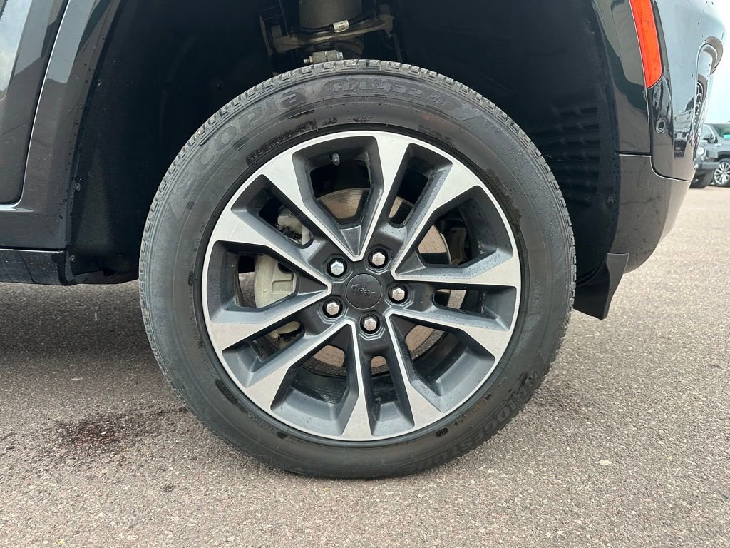 Used 2021 Jeep Grand Cherokee L Overland w/ Advanced Protech Group III image 41