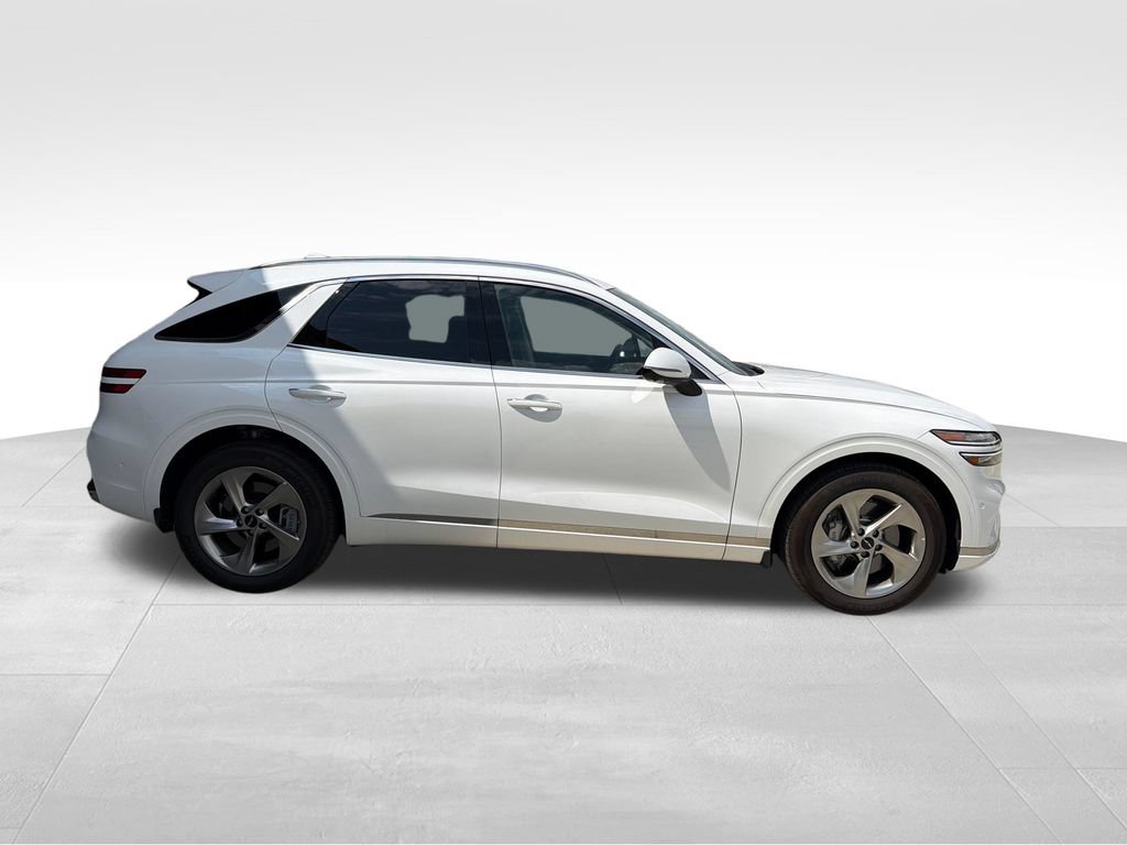 Certified 2026 Genesis GV70 2.5T Advanced AWD/4WD image 6