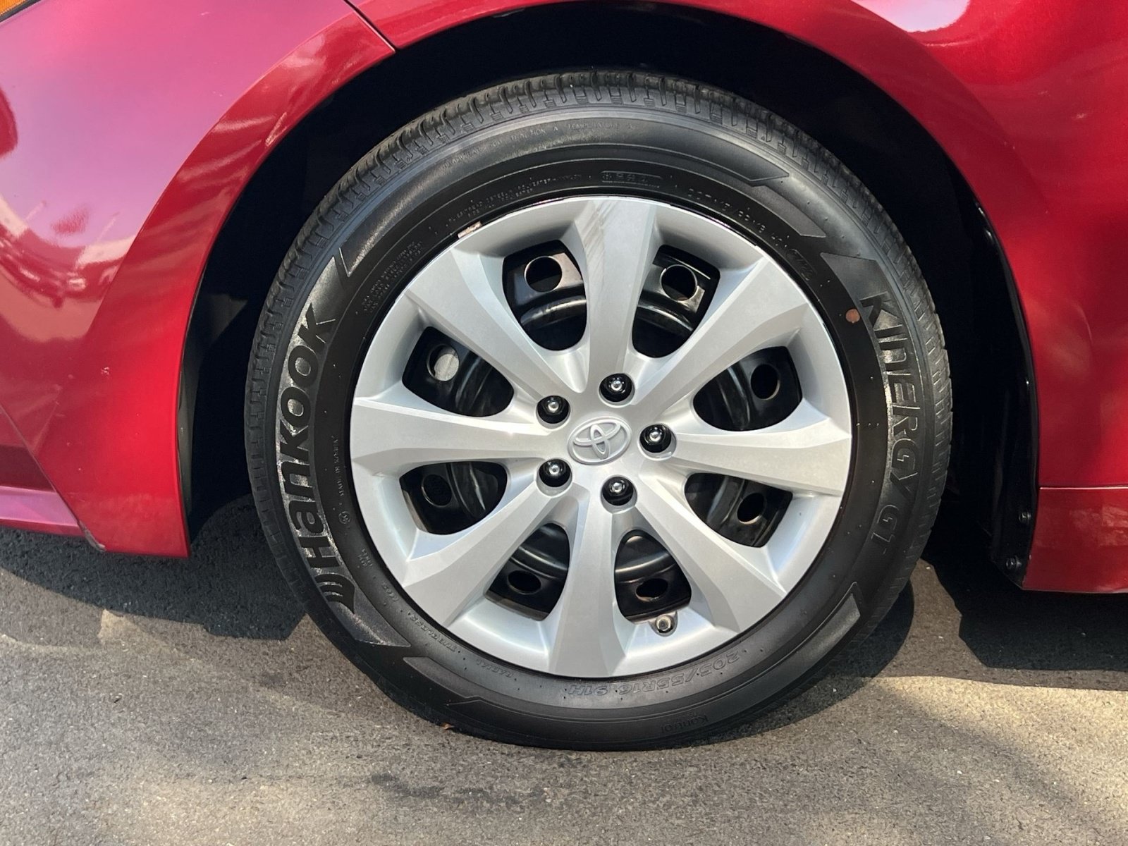 Used 2022 Toyota Corolla LE FWD image 11