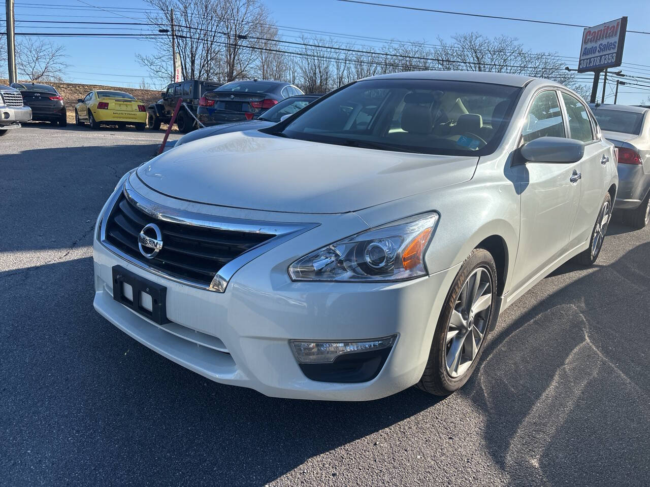 Used 2014 Nissan Altima 2.5 SV FWD image 1
