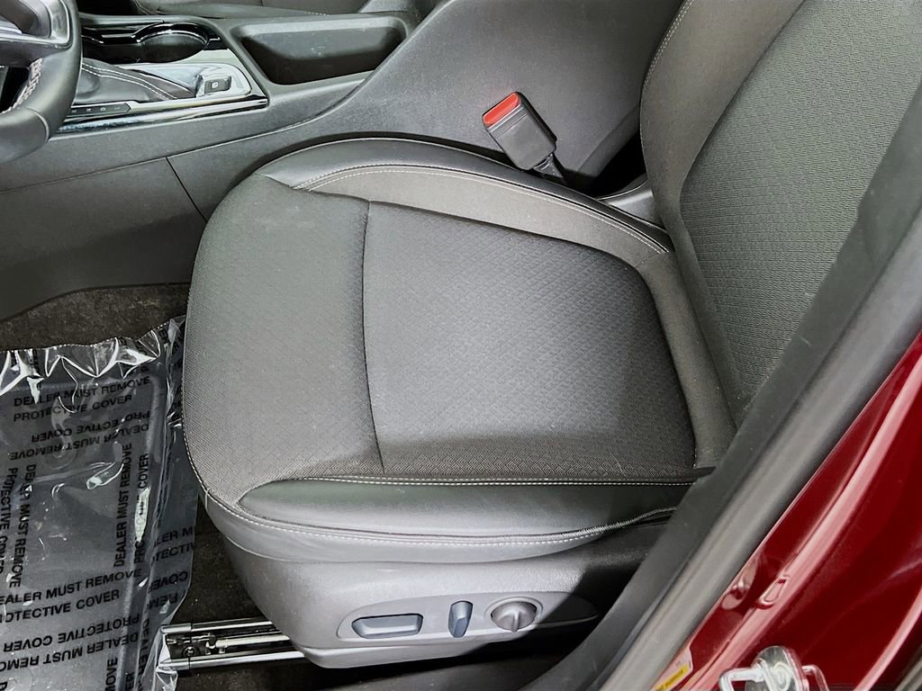 Used 2023 Buick Encore GX Select w/ Sport Touring Package image 18