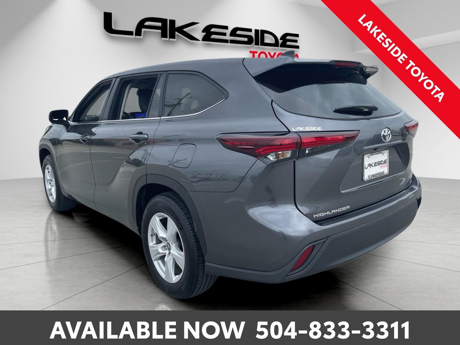 Used 2025 Toyota Highlander LE image 4